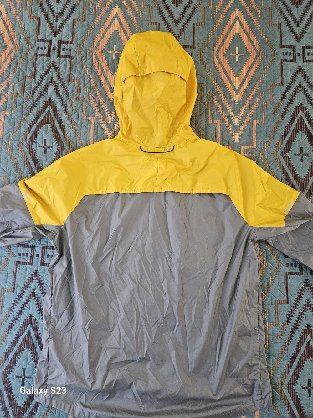 Nike Men’s Yellow and Gray Hooded Windbreaker Jacket - Lightweight Zip-Up